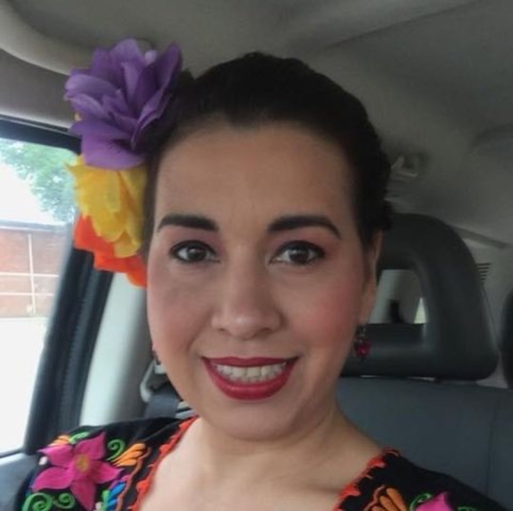 Meet your Posher, Daniela